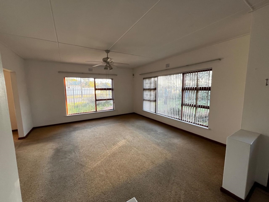 3 Bedroom Property for Sale in Langerug Western Cape